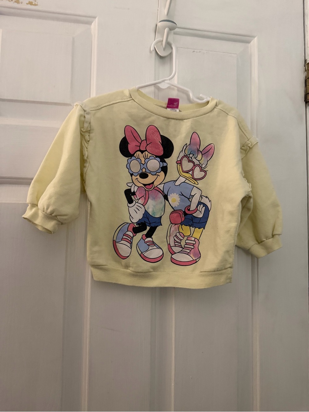 Disney Junior Minnie Mouse Daisy Duck Girls 2T Yellow Graphic Sweatshirt